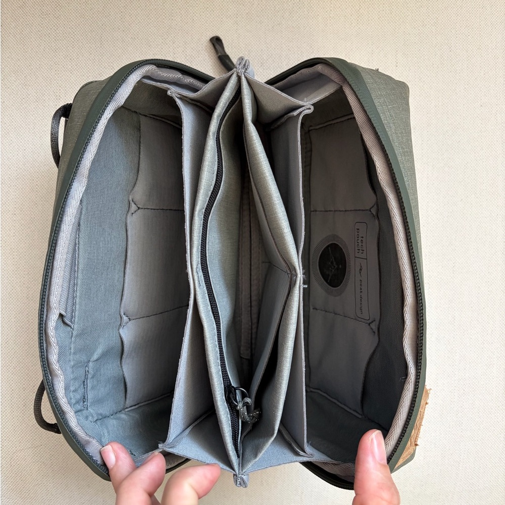 Peak Design Sage Tech Pouch - Picture 4 of 10